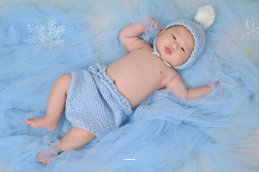 肇庆宝宝睡迷糊了才肯吃奶 肇庆宝宝睡迷糊了才肯吃奶